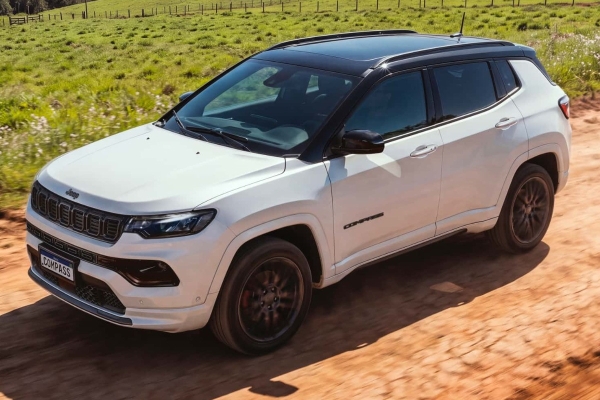 Jeep Compass предыдущего поколения остается в строю: модернизация в Бразилии Jeep Compass предыдущего поколения остается в строю: модернизация в Бразилии