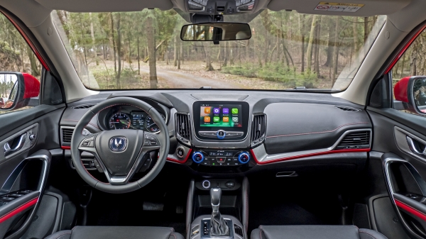 Фиксируем разницу «китайцев» Changan CS55 и&nbsp;Chery Tiggo 7