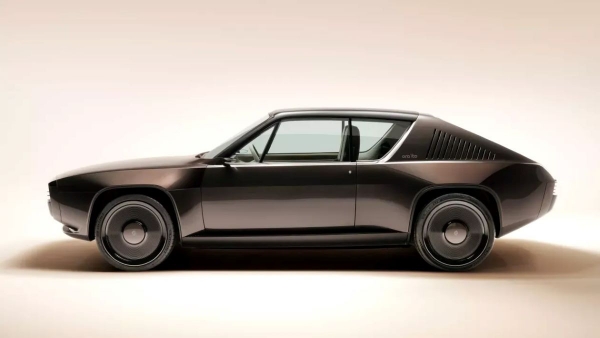 Компания Renault представила рестомод на базе модели 17 Компания Renault представила рестомод на базе модели 17