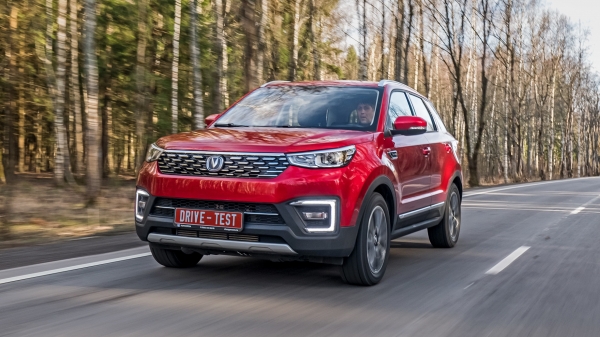 Фиксируем разницу «китайцев» Changan CS55 и&nbsp;Chery Tiggo 7