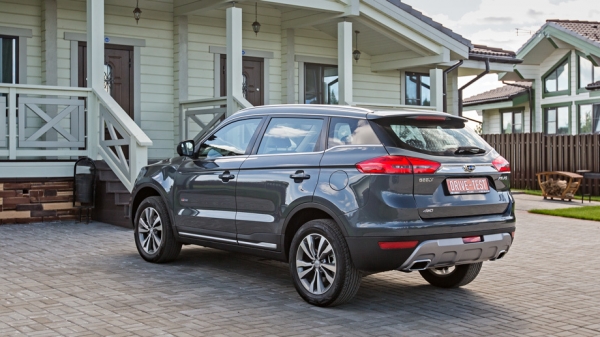 Сравниваем Haval F7, Kia Sportage, Geely Atlas и&nbsp;Renault Arkana