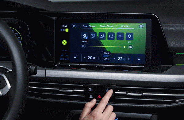 Утыкаемся в&nbsp;техноглянец хэтчбека Volkswagen Golf VIII