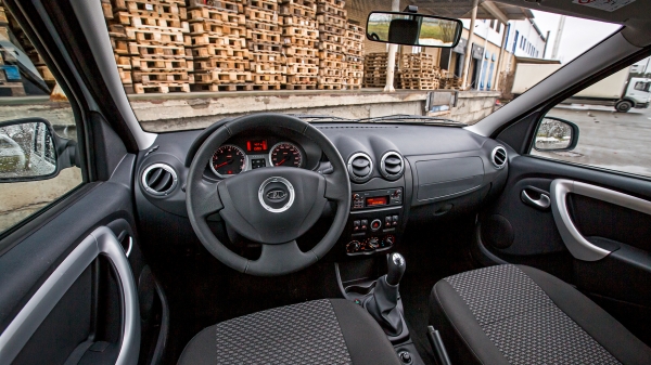 Загружаем трудоголиков Renault Dokker и Lada Largus Загружаем трудоголиков Renault Dokker и Lada Largus