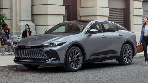 Новая Toyota Crown стала глобальной моделью Новая Toyota Crown стала глобальной моделью