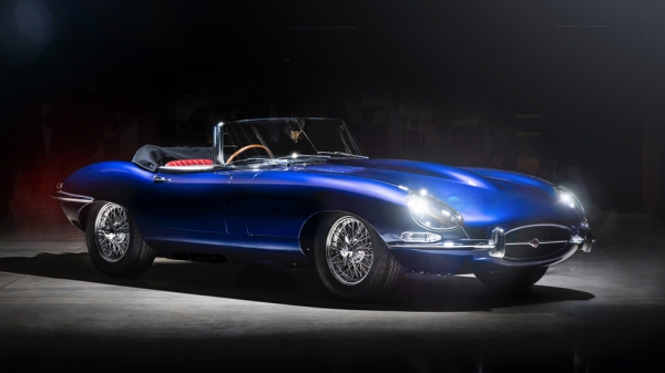 Компания Jaguar выпустила эксклюзивный E-Type в честь платинового юбилея Елизаветы II