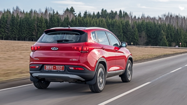 Фиксируем разницу «китайцев» Changan CS55 и&nbsp;Chery Tiggo 7