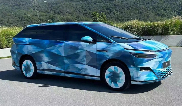 Дайджест дня: Jaecoo J7 для России, пятимиллионный Wrangler и другие события индустрии