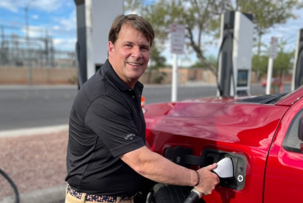 Глава компании Ford опасается прогресса китайского автопрома Глава компании Ford опасается прогресса китайского автопрома