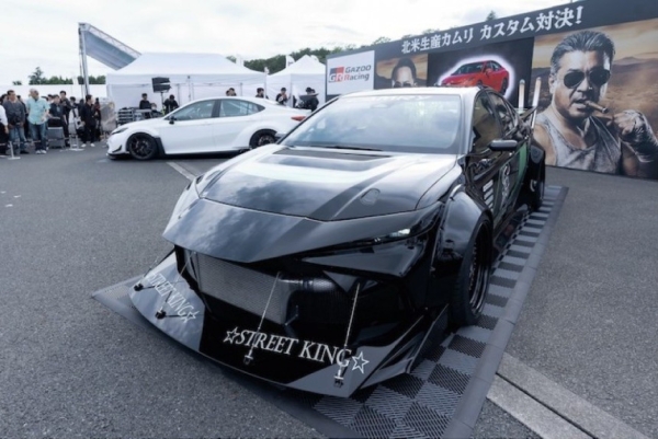 Круче, чем V6 3.5: Toyota построила двухмоторную и заднеприводную Camry