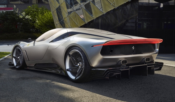 Представлен уникальный суперкар Ferrari KC23 Представлен уникальный суперкар Ferrari KC23