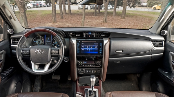 Прыгаем из бензинового рамника Toyota Fortuner в дизельный Прыгаем из бензинового рамника Toyota Fortuner в дизельный