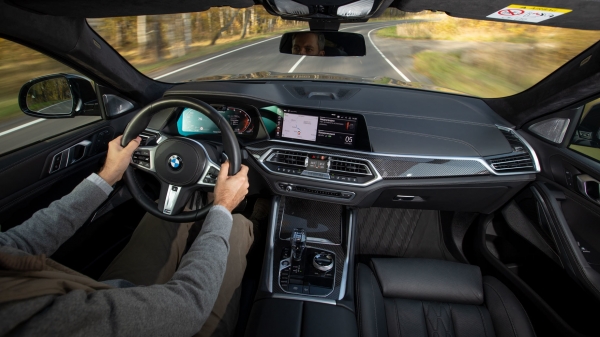 Просим BMW X6 M50d встретить Mercedes-Benz GLE 400 d Coupe Просим BMW X6 M50d встретить Mercedes-Benz GLE 400 d Coupe