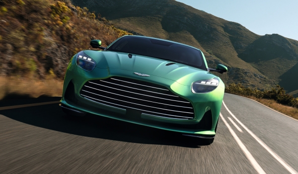 Представлен суперкар Aston Martin DB12: цифровая эра Представлен суперкар Aston Martin DB12: цифровая эра