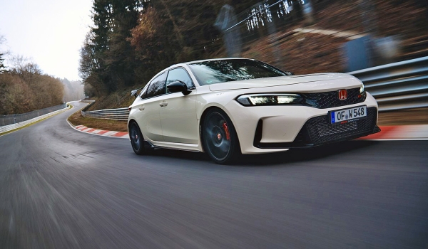 Дайджест дня: Москвич Комфорт, 500 тысяч G-вагенов и другие события индустрии Дайджест дня: Москвич Комфорт, 500 тысяч G-вагенов и другие события индустрии