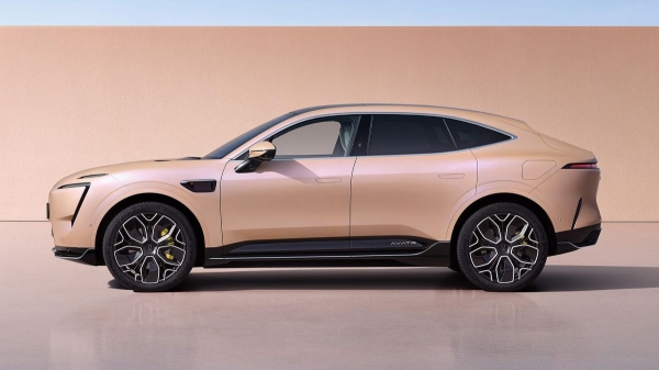 Дайджест дня: обновленный Sportage, гибридный автобус Hongqi и другие события индустрии