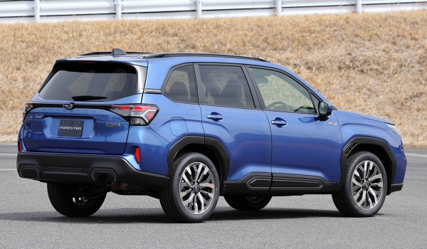 Новый Subaru Forester для Японии: турбомотор и внешняя подушка