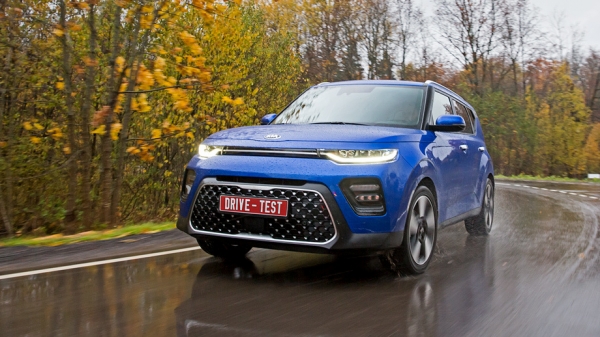 Мокнем в поле с кроссоверами Kia Soul и Citroen C3 Aircross Мокнем в поле с кроссоверами Kia Soul и Citroen C3 Aircross