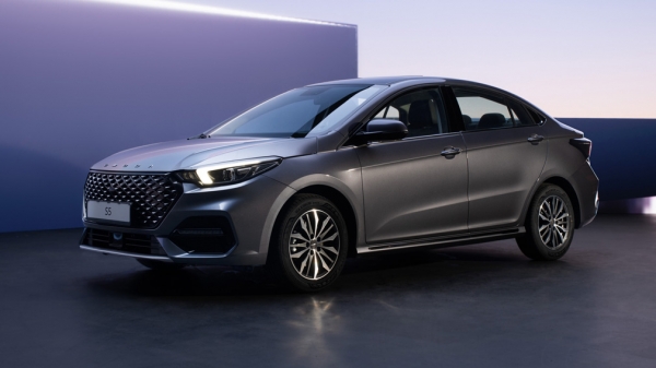 В РФ дебютировал новый седан OMODA S5: раскрыты комплектации