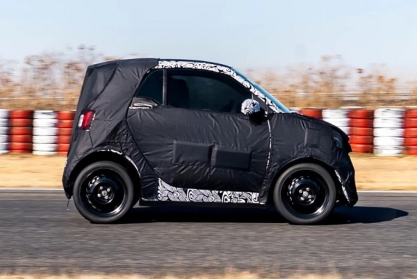 Двухместный smart #2 вышел на испытания Двухместный smart #2 вышел на испытания