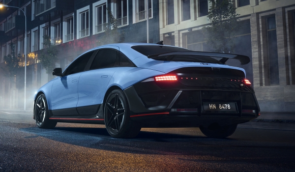 Показан драйверский Hyundai Ioniq 6 N со спецэффектами Показан драйверский Hyundai Ioniq 6 N со спецэффектами