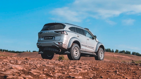 Компания Arctic Trucks подготовила ISUZU MU-X в экстремальной версии AT35 для рынка РФ