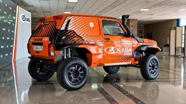Показана гоночная Лада Нива Sport Turbo