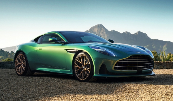 Представлен суперкар Aston Martin DB12: цифровая эра Представлен суперкар Aston Martin DB12: цифровая эра