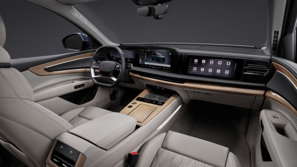 Кроссовер Audi Q7 перешел в новое поколение Кроссовер Audi Q7 перешел в новое поколение