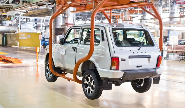 Нива отмечает 45-летие Нива отмечает 45-летие