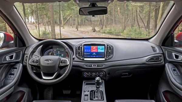 Фиксируем разницу «китайцев» Changan CS55 и&nbsp;Chery Tiggo 7