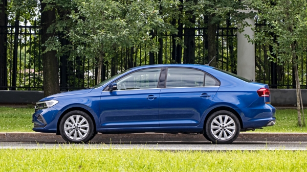 Устраиваем блиц новому лифтбеку Volkswagen Polo Устраиваем блиц новому лифтбеку Volkswagen Polo