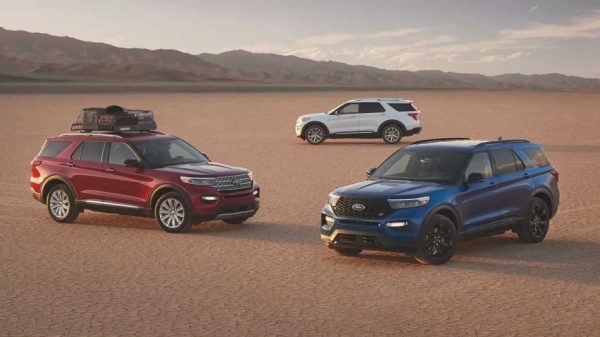 Эта деревянная копия Ford Explorer 2023 года имеет рабочую подвеску Эта деревянная копия Ford Explorer 2023 года имеет рабочую подвеску