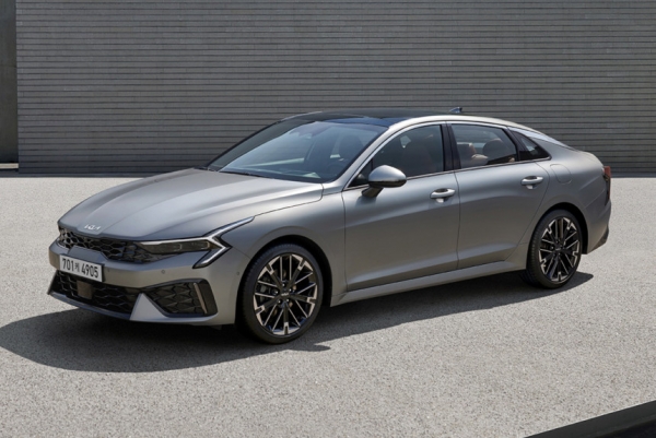 Обновленный седан Kia К5 представлен в Корее Обновленный седан Kia К5 представлен в Корее