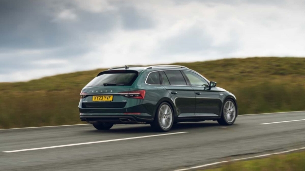 Заключительный акт: 480-сильный универсал Skoda Superb Заключительный акт: 480-сильный универсал Skoda Superb