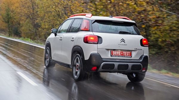 Мокнем в поле с кроссоверами Kia Soul и Citroen C3 Aircross Мокнем в поле с кроссоверами Kia Soul и Citroen C3 Aircross