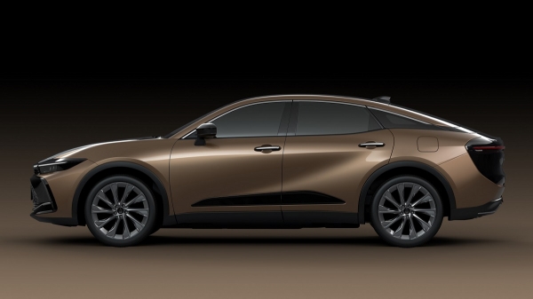 Новая Toyota Crown стала глобальной моделью Новая Toyota Crown стала глобальной моделью