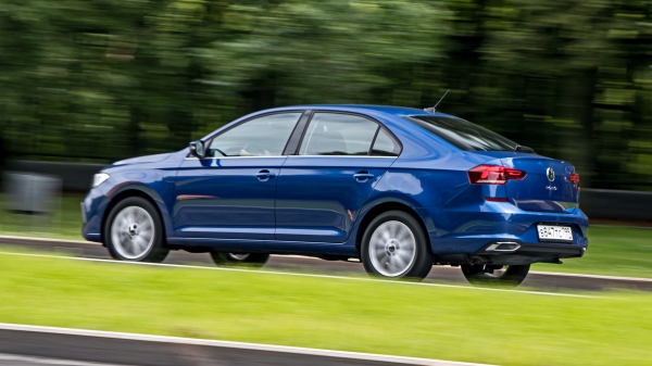 Устраиваем блиц новому лифтбеку Volkswagen Polo Устраиваем блиц новому лифтбеку Volkswagen Polo