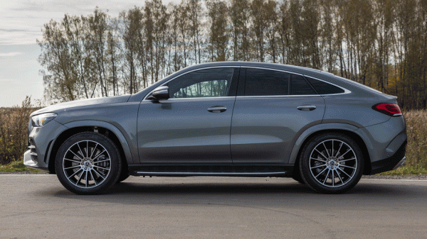 Просим BMW X6 M50d встретить Mercedes-Benz GLE 400 d Coupe Просим BMW X6 M50d встретить Mercedes-Benz GLE 400 d Coupe