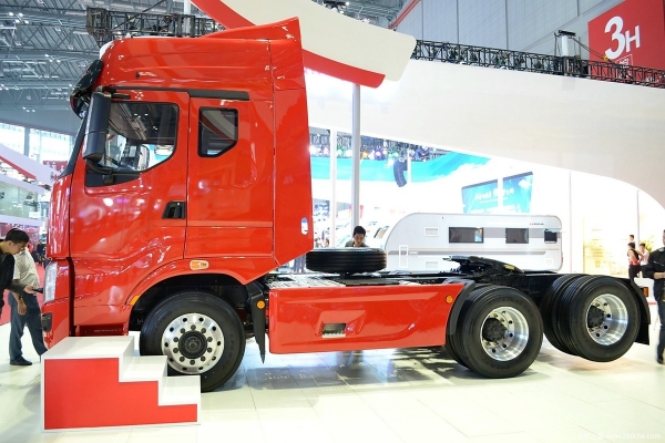 «Quto»: На российский рынок выходит Dongfeng ChengLong H7 для конкуренции с «КамАЗом» «Quto»: На российский рынок выходит Dongfeng ChengLong H7 для конкуренции с «КамАЗом»