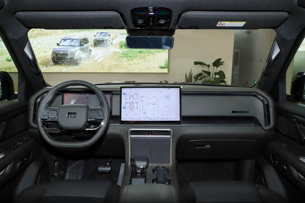 В России начались официальные продажи Rox 01: дорого 